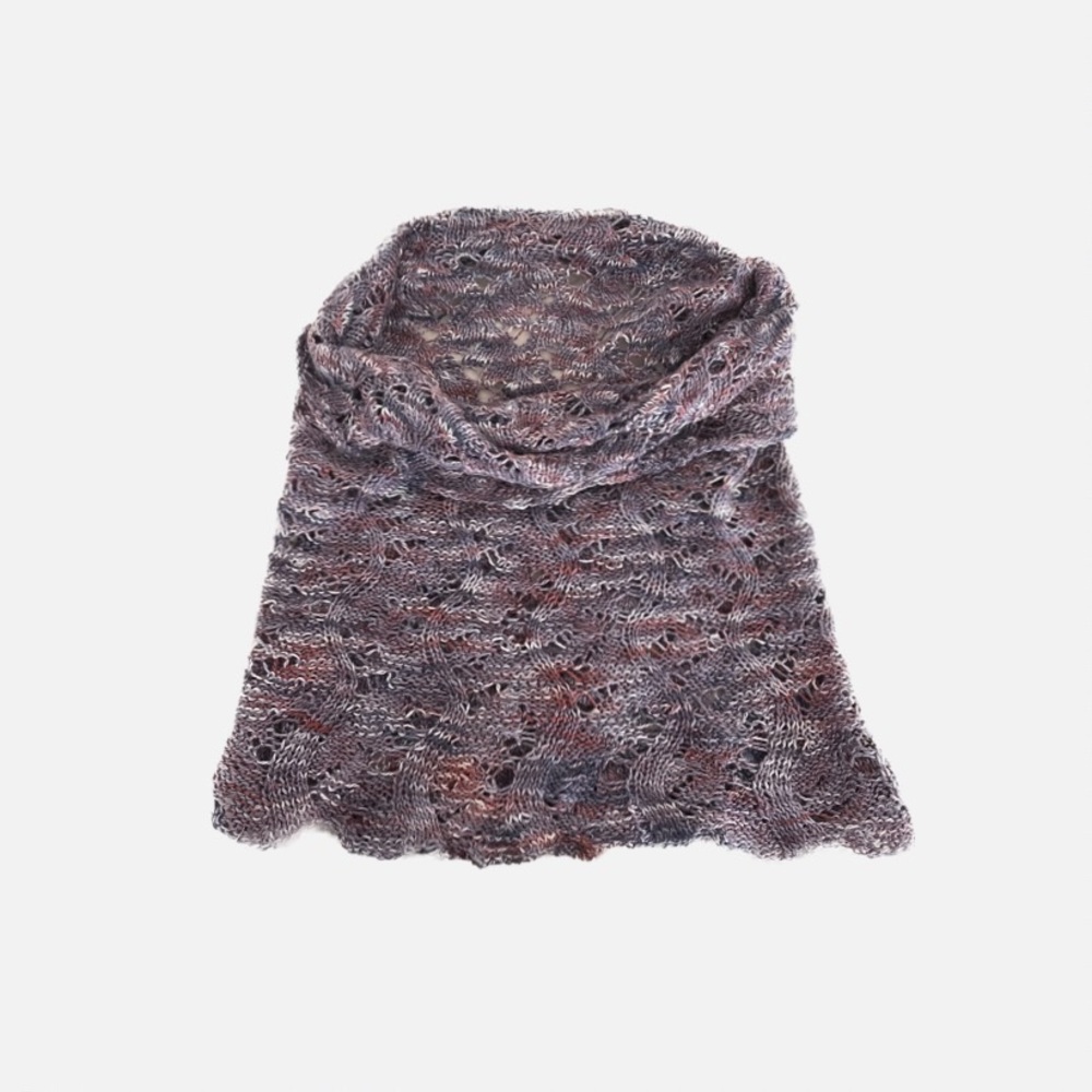 Dee’s Loominary, neck warmer.